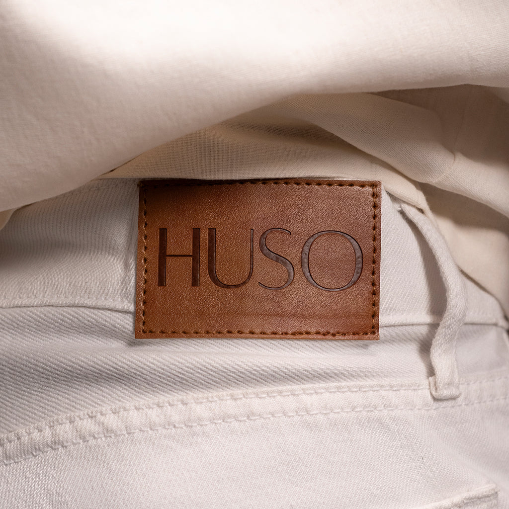 Classic Straight Jeans – White